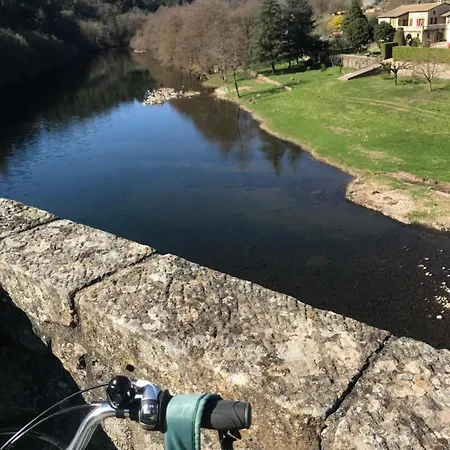 Maison Lumineuse Avec Piscine, Trois Chambres, Sud Ardeche Ferienhaus *